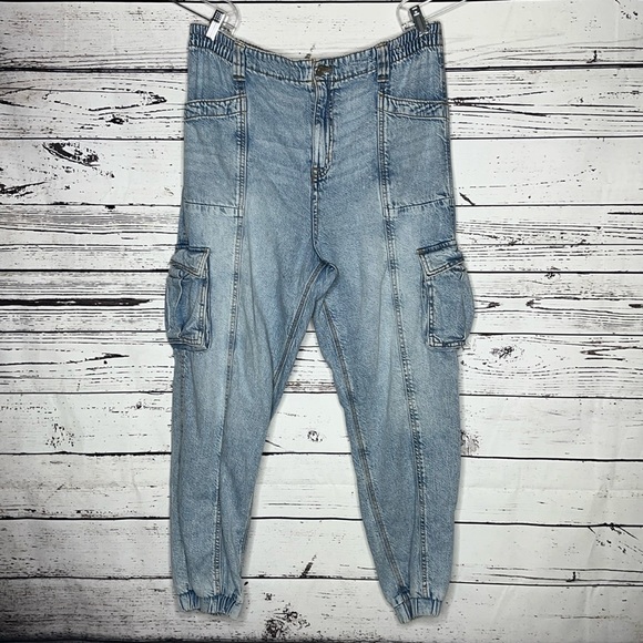 Aeropostale Size XL Blue Denim 6 Pocket Cargo Baggy Jogger Jeans - Picture 1 of 5